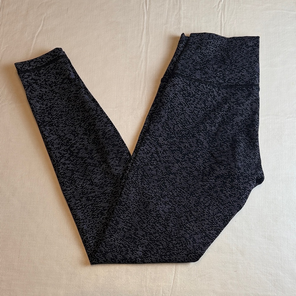 Lululemon Train Times 7/8 Pant Soundwave White Black Patterned Leggings Size 6